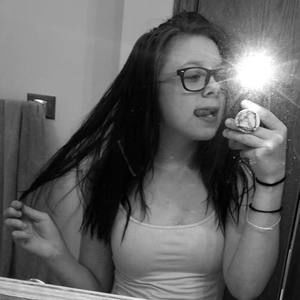 Meet your Posher, Jaytta